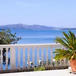 By The Sea - 15237 * تروغير